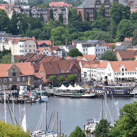 Fewo1846 - Bellevue - Sonnige 2-Zimmer-Wohnung Mit Balkon Und Hafenblick Flensborg Eksteriør billede