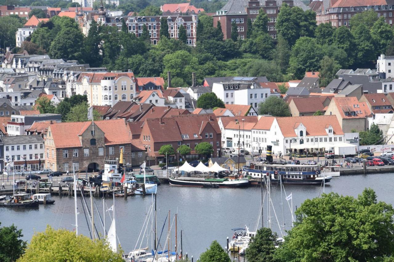 Fewo1846 - Bellevue - Sonnige 2-Zimmer-Wohnung Mit Balkon Und Hafenblick Flensborg Eksteriør billede